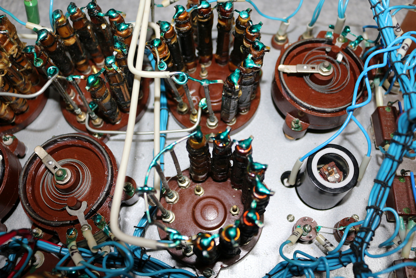 IMG_5948.jpg 1,362KB 