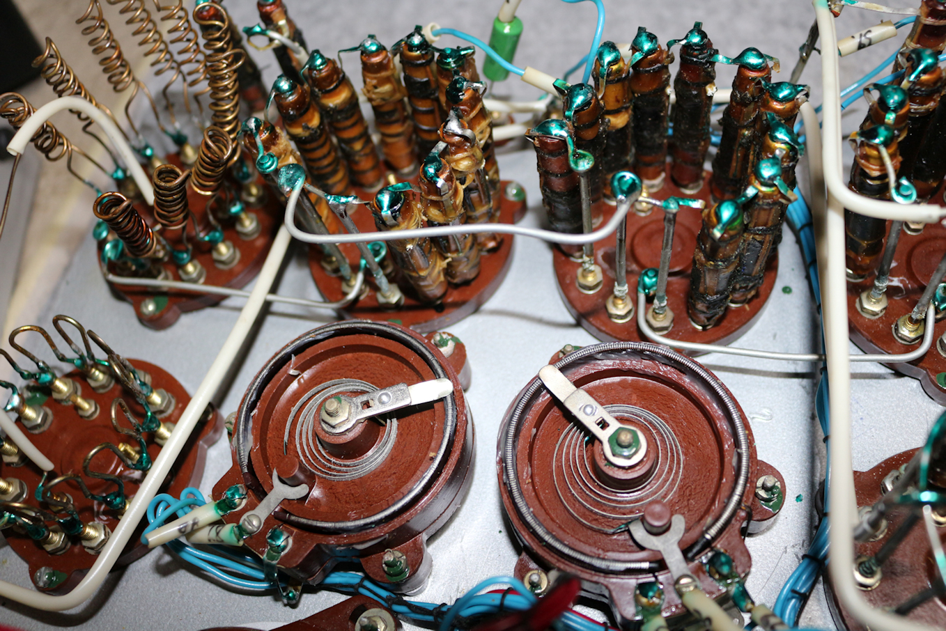 IMG_5949.jpg 1,380KB 